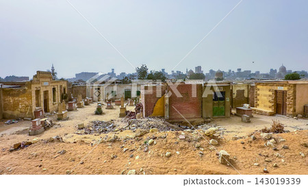 Slums and ruins in central Cairo, near the Citadel 143019339
