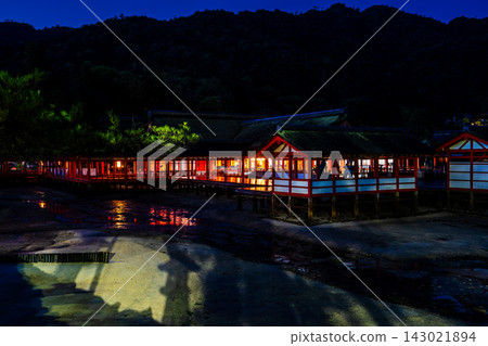 嚴島神社的黎明，國寶與世界遺產 [廣島縣初日市市] 143021894
