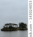 松島和籠罩在薄霧中的大海 143024053