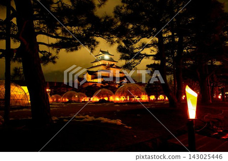 Shining brightly against the winter night sky... Tsuruga Castle in Aizu-Wakamatsu during the "Picture Candle Festival" Shining brightly against the winter night sky... Tsuruga Castle in Aizu-Wakamatsu during the "Picture Candle Festival" 143025446