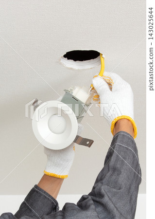 照明燈具安裝；照明燈具及承包商 143025644