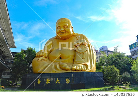 台灣台中市寶覺寺的大金佛 台灣台中市寶覺寺的大金佛 143027636