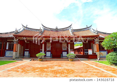 台南孔廟大成門,台南孔廟是台灣最古老的孔廟,位於台灣台南市。 台南孔廟大成門,台南孔廟是台灣最古老的孔廟,位於台灣台南市。 143028718