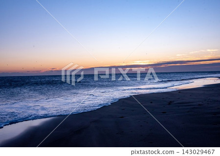 一年中的第一個海上日出 一年中的第一個海上日出 143029467