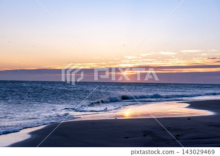 一年中的第一個海上日出 一年中的第一個海上日出 143029469