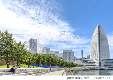 Coastal scenery of Rinko Park in Yokohama Minato Mirai Coastal scenery of Rinko Park in Yokohama Minato Mirai 143034253