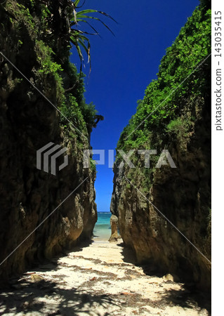 Okinawa's Mysterious Power Spot: Warumi Okinawa's Mysterious Power Spot: Warumi 143035415
