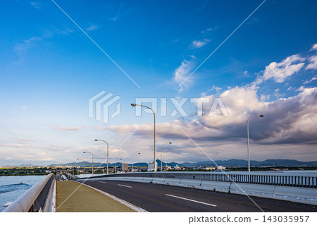 滋賀縣大津市、守山市琵琶湖大橋 滋賀縣大津市、守山市琵琶湖大橋 143035957