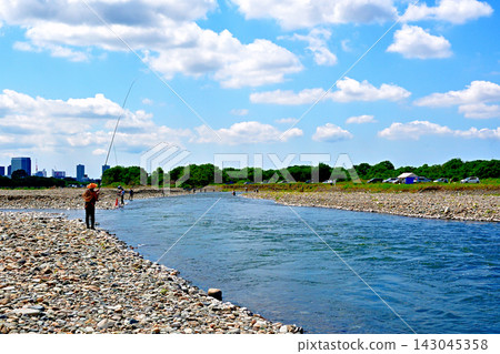 The opening of the ayu fishing season on the Sagami River, where wild ayu can be caught in earnest in the Tokyo metropolitan area. The opening of the ayu fishing season on the Sagami River, where wild ayu can be caught in earnest in the Tokyo metropolitan area. 143045358