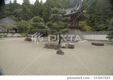 Buttsuji Temple's dry landscape garden and bell tower, Mihara City, Hiroshima Prefecture Buttsuji Temple's dry landscape garden and bell tower, Mihara City, Hiroshima Prefecture 143047885