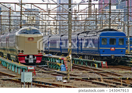 現已關閉的JR東日本田町車輛段(品川支局)。 現已關閉的JR東日本田町車輛段(品川支局)。 143047913
