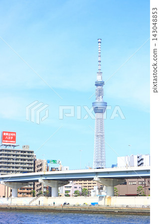 東京都墨田區東京晴空塔和隅田川的風景 東京都墨田區東京晴空塔和隅田川的風景 143048853
