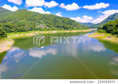 Kannako Lake is now in the season of fresh greenery. Kannako Lake is now in the season of fresh greenery. 143048935