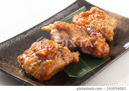 Garlic Chicken [Chicken Thighs, China] 143054081