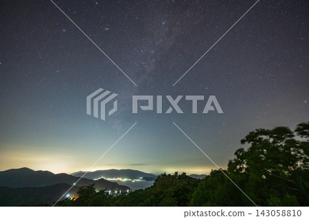 The beautiful starry sky of Toyoshima Island in Kure City, Hiroshima Prefecture, Japan The beautiful starry sky of Toyoshima Island in Kure City, Hiroshima Prefecture, Japan 143058810
