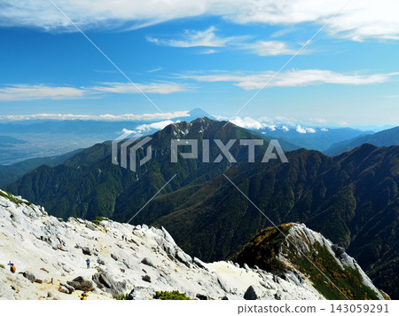 [Mountain Scenery] Yamanashi Prefecture & Nagano Prefecture - Mt. Kai-Komagatake Climbing, Mt. Houou Sanzan & Mt. Fuji Area 143059291