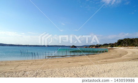 Jirokuro Beach, a hidden gem in Shima, nestled in the tranquil Ago Bay. Jirokuro Beach, a hidden gem in Shima, nestled in the tranquil Ago Bay. 143059986
