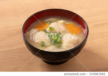 味噌湯蟹肉餃子 143061082