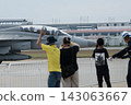 Faceless people get to see the military's fighter jets 143063667