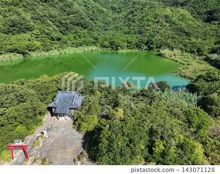 愛媛郡八幡濱市大島:龍王神社與龍王池 愛媛郡八幡濱市大島:龍王神社與龍王池 143071128