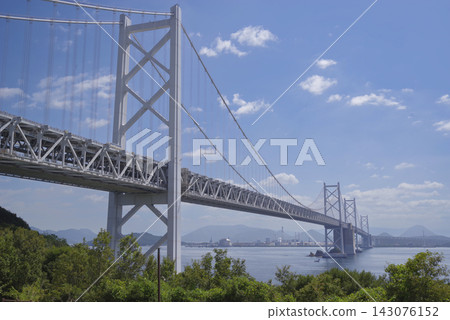The Seto Ohashi Bridge and the blue sky on a sunny day The Seto Ohashi Bridge and the blue sky on a sunny day 143076152