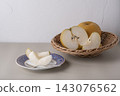 梨，秋季佳餚，湖水品種，當地特產，禮品，水果，切塊。 143076562