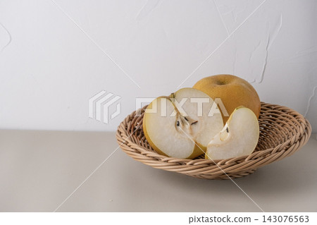 梨，秋季佳餚，湖水品種，當地特產，禮品，水果，切塊。 143076563