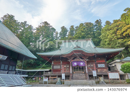 Seichoji Temple: Temple buildings surrounded by cedar trees. Seichoji Temple: Temple buildings surrounded by cedar trees. 143076974