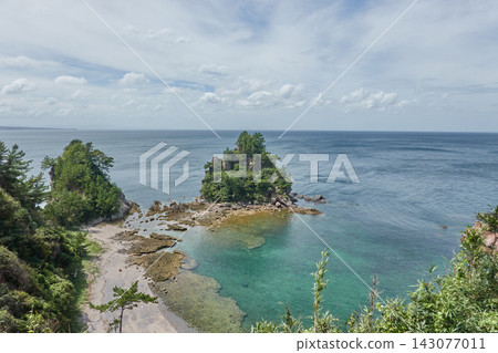 姬島灣:岩石島與清澈淺灘,姬島村,東久尼崎郡,大分縣 姬島灣:岩石島與清澈淺灘,姬島村,東久尼崎郡,大分縣 143077011