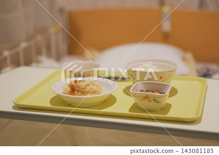Image of hospital food during hospitalization Image of hospital food during hospitalization 143081185