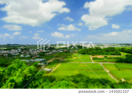 沖繩縣八重瀨町風景(移軸攝影) 沖繩縣八重瀨町風景(移軸攝影) 143082107