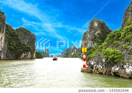 Ha Long Bay, a UNESCO World Heritage Site in northern Vietnam. Ha Long Bay, a UNESCO World Heritage Site in northern Vietnam. 143082646