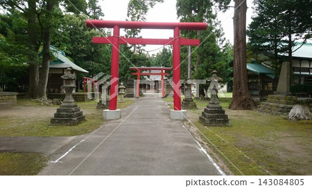 波岡八幡宮的鳥居和參拜殿!青森縣青森市 波岡八幡宮的鳥居和參拜殿!青森縣青森市 143084805