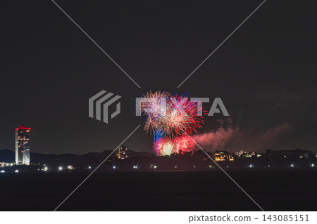 A view of the Himakajima Gion Festival and fireworks display from Irago (Aichi Prefecture) A view of the Himakajima Gion Festival and fireworks display from Irago (Aichi Prefecture) 143085151