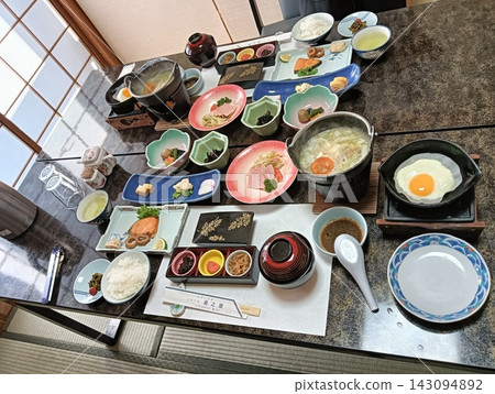 日本旅館的早餐場景 日本旅館的早餐場景 143094892