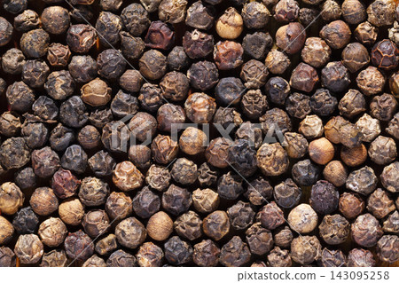 black peppercorns, top view black peppercorns, top view 143095258