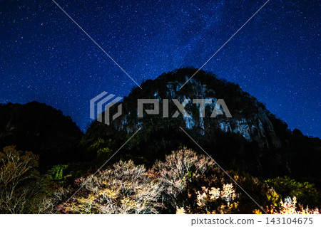 Oita Prefecture, Yabakei Gorge: A sky full of stars Oita Prefecture, Yabakei Gorge: A sky full of stars 143104675