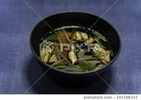 蔬菜湯 143106332