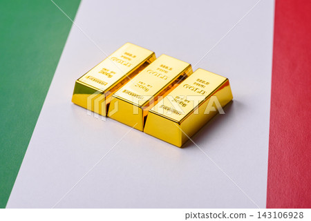 Italian gold bars or ingots as a tool for balance, financial investment, and savings Italian gold bars or ingots as a tool for balance, financial investment, and savings 143106928