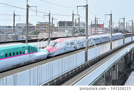 鐵道 JR 東日本:東北/秋田新幹線隼號 16 號/小町 16 號 E5 系列 + E6 系列 鐵道 JR 東日本:東北/秋田新幹線隼號 16 號/小町 16 號 E5 系列 + E6 系列 143108215