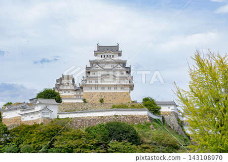 The main keep and castle complex of Himeji Castle as seen from the World Heritage Site San-no-maru Square. The main keep and castle complex of Himeji Castle as seen from the World Heritage Site San-no-maru Square. 143108970