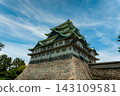The breathtaking scenery created by Nagoya Castle's keep and its imposing stone walls. 143109581