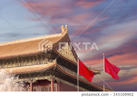 Tiananmen (or Gate of Heavenly Peace ) gate tower to the Forbidden City north of Tiananmen Square (against the sunset). Built in the 1600s in the Ming Dynasty.  Beijing, China 143109902