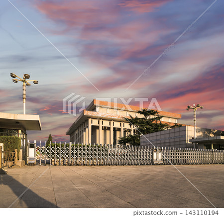 Mausoleum of Mao Zedong (against the sunset), Tiananmen Square, Beijing, China 143110194