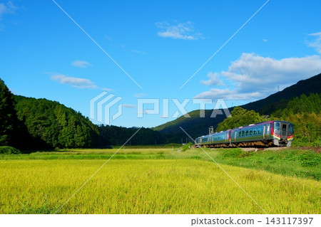 稻米種植季節及2700系列特快列車“足きり” 稻米種植季節及2700系列特快列車“足きり” 143117397