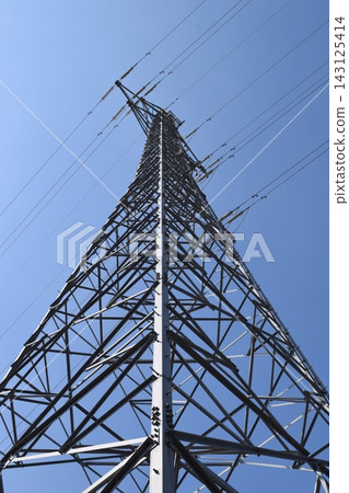 輸電塔高壓交流電 輸電塔高壓交流電 143125414