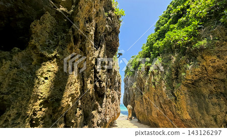 Okinawa's Mysterious Power Spot: Warumi Okinawa's Mysterious Power Spot: Warumi 143126297