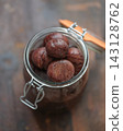 Boiled astringent skin of chestnut 143128762
