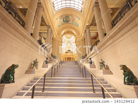 Main entrance stairs of the Museum of Fine Arts, Boston, USA Main entrance stairs of the Museum of Fine Arts, Boston, USA 143129412