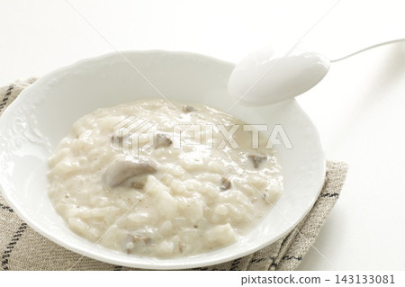 蘑菇奶油燴飯 蘑菇奶油燴飯 143133081